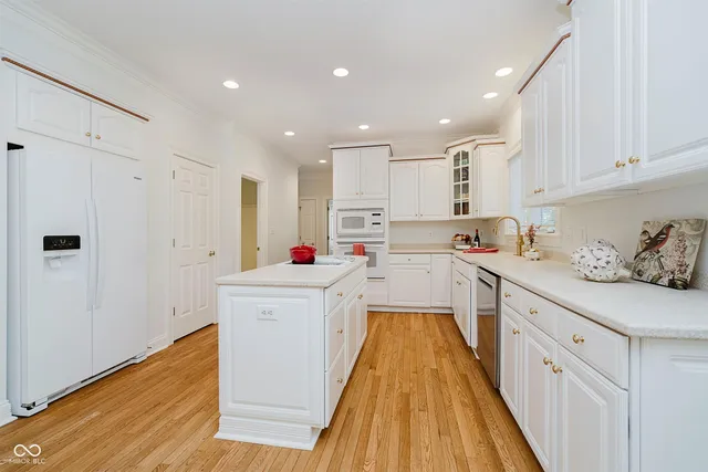 $915,000 | 4827 Woods Edge Drive, Zionsville, IN 46077