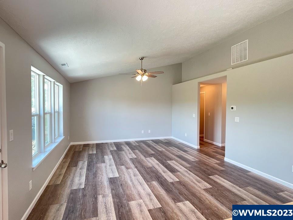 1210 Southwest Hop Street Albany, OR 97321 - Photo 5 of 40 Gallery Image 5