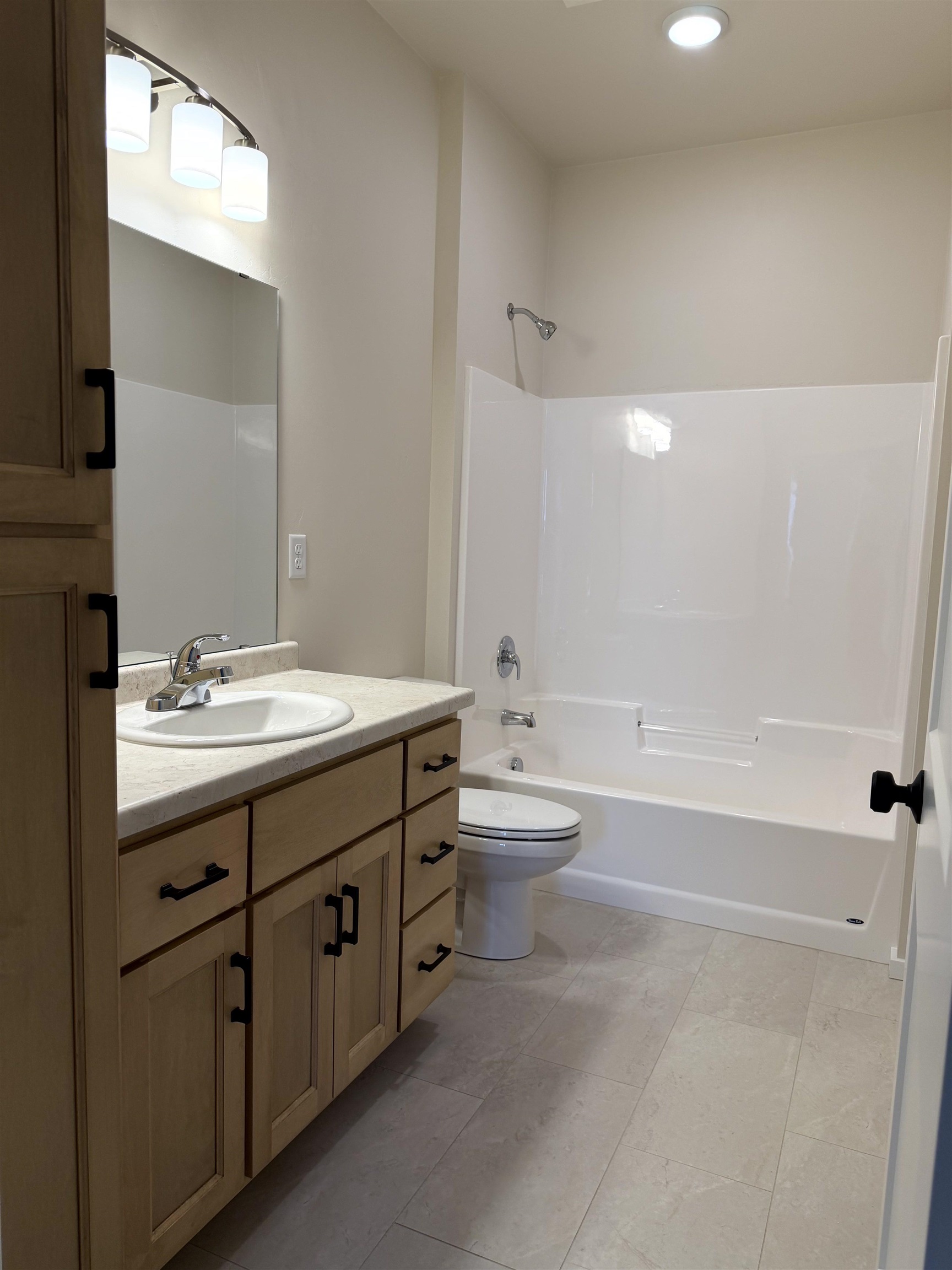 N9355 Gemstone Court Appleton, WI 54915 - Photo 12 of 14