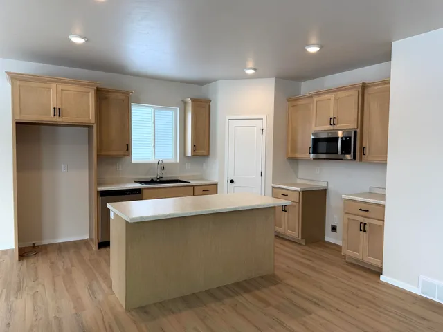 $399,900 | N9355 Gemstone Court, Appleton, WI 54915