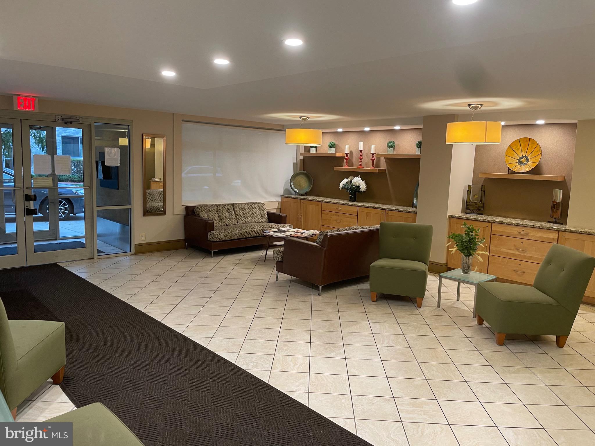 2401 H Street Northwest, Unit 903 Washington, DC 20037 - Photo 3 of 8