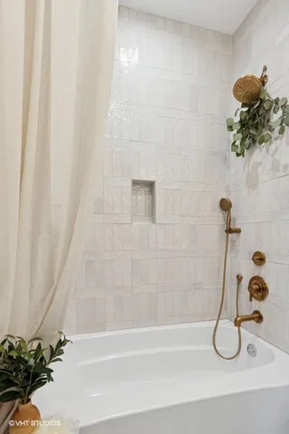 $1,249,500 | 11300 Sequoya Lane, Indian Head Park, IL 60525