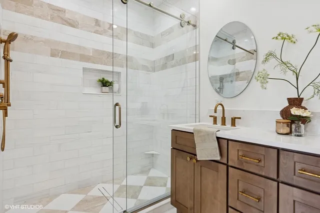 $1,249,500 | 11300 Sequoya Lane, Indian Head Park, IL 60525