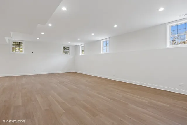 $1,249,500 | 11300 Sequoya Lane, Indian Head Park, IL 60525