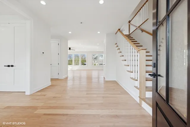 $1,249,500 | 11300 Sequoya Lane, Indian Head Park, IL 60525