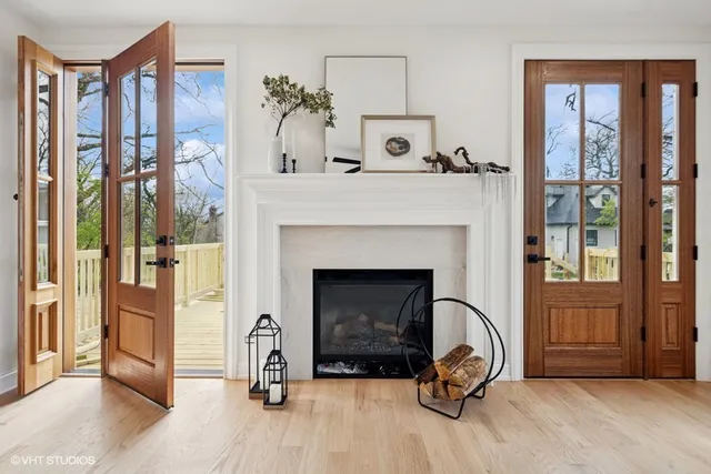 $1,249,500 | 11300 Sequoya Lane, Indian Head Park, IL 60525