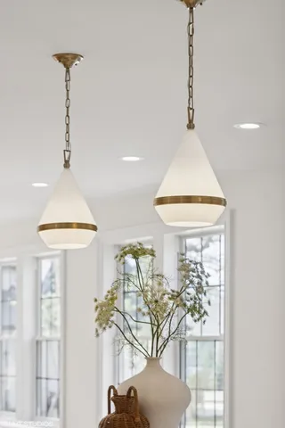 $1,249,500 | 11300 Sequoya Lane, Indian Head Park, IL 60525