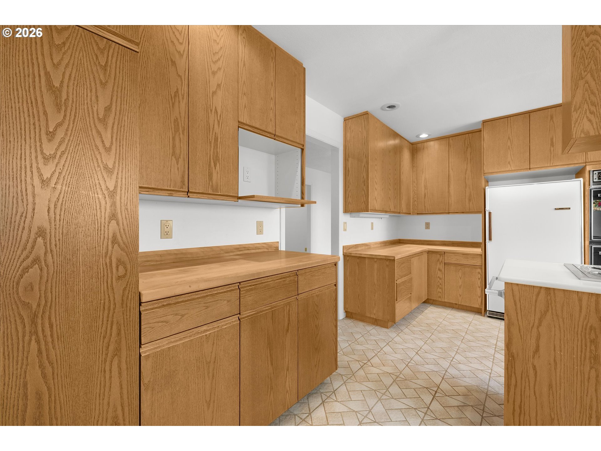 635 Radar Road Yachats, OR 97498 - Photo 19 of 48 Kitchen