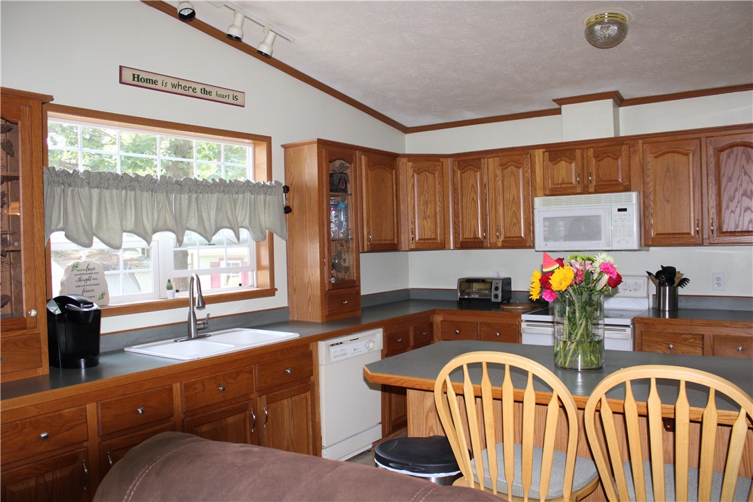 21 King Philip Road Coventry, RI 02816 - Photo 15 of 31 Eat In Kitchen