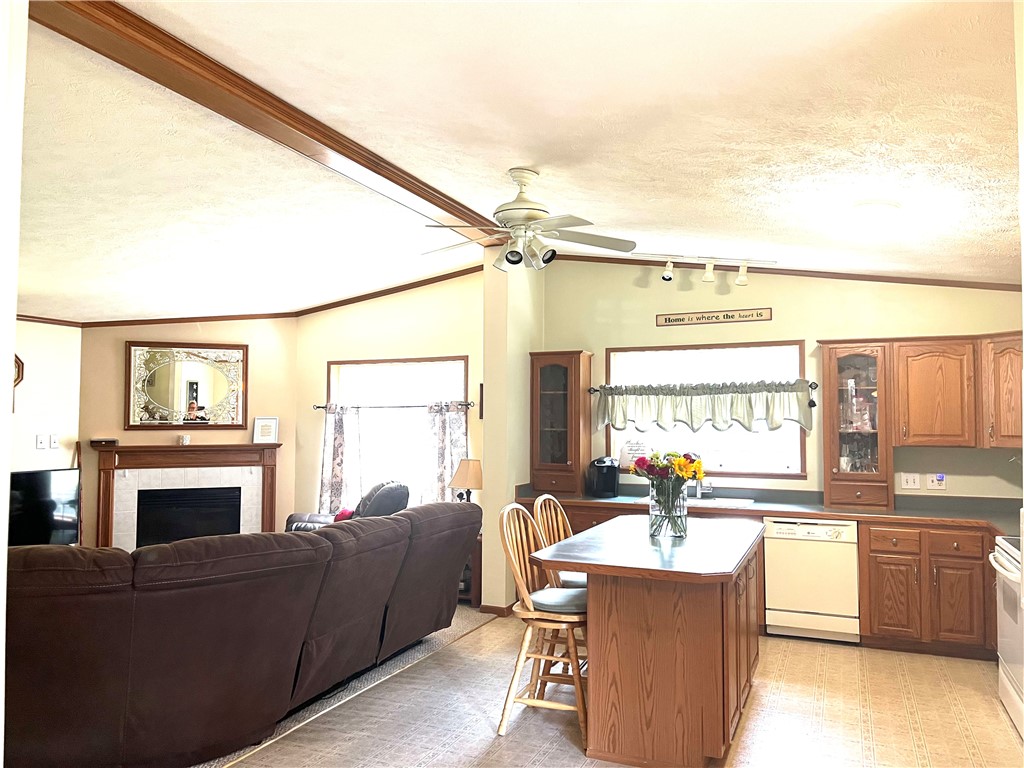 21 King Philip Road Coventry, RI 02816 - Photo 16 of 31 Eat In Kitchen