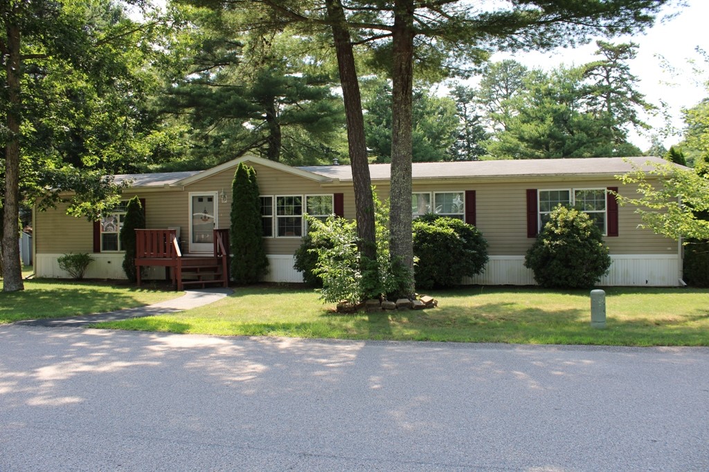 21 King Philip Road Coventry, RI 02816 - Photo 2 of 31