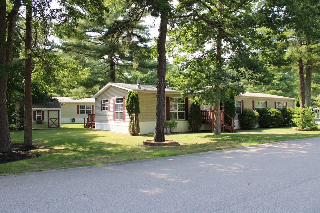 21 King Philip Road Coventry, RI 02816 - Photo 4 of 31