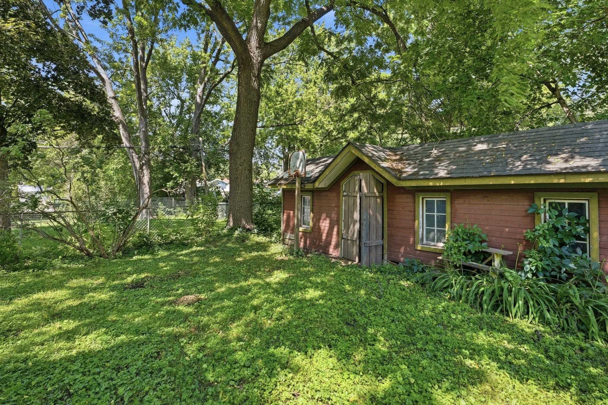 119 Rethke Avenue Madison, WI 53714 - Photo 5 of 36