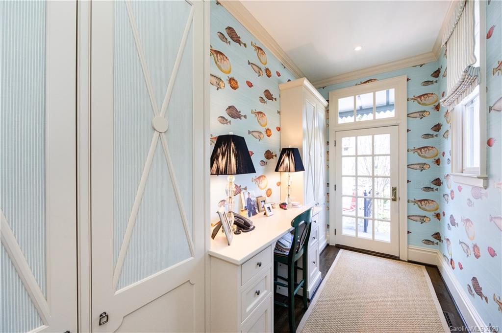 1042 Queens Road West Charlotte, NC 28207 - Photo 26 of 48 Gallery Image 26