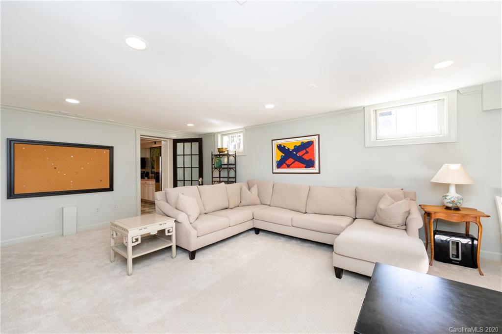 1042 Queens Road West Charlotte, NC 28207 - Photo 38 of 48 Gallery Image 38