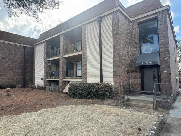 $94,900 | 1855 Poplar Woods Circle West, Unit 305, Germantown, TN 38138