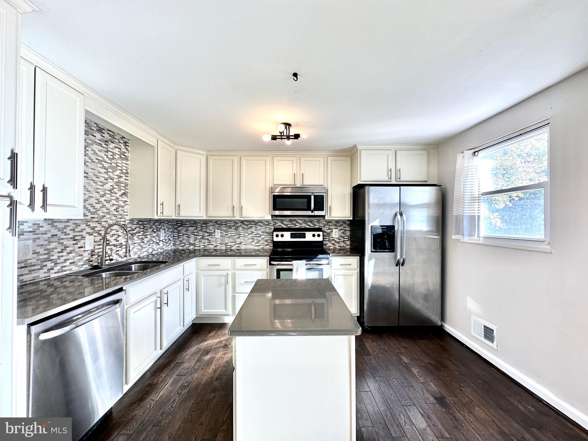 1351 St Francis Road Bel Air, MD 21014 - Photo 18 of 49 Custom Tile Backsplash, Stainless Steel Appliances