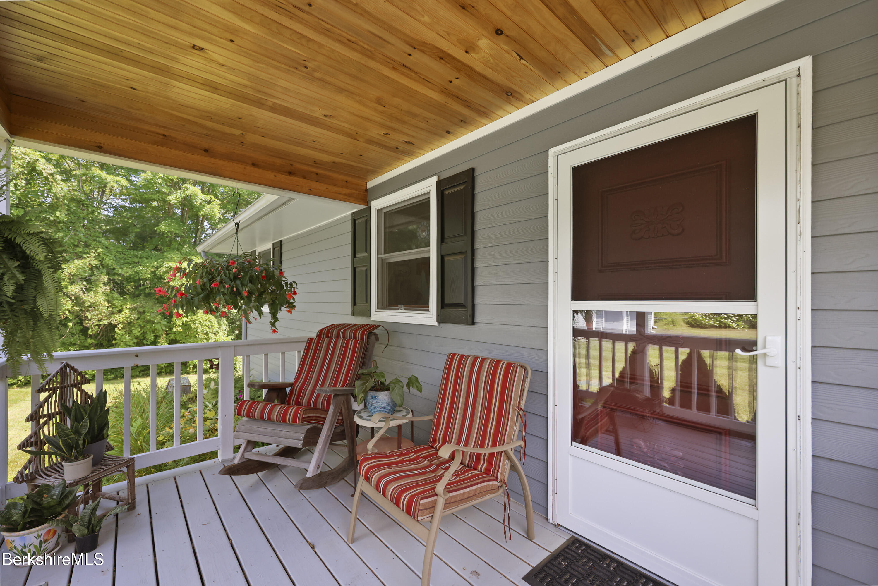 416 Monterey Road Great Barrington, MA 01230 - Photo 5 of 52 25 Front Porch
