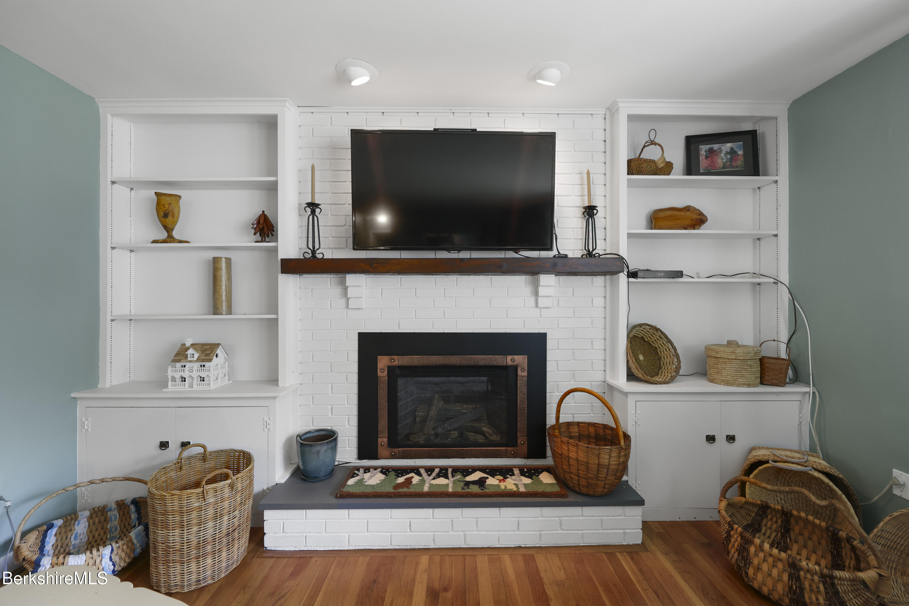 416 Monterey Road Great Barrington, MA 01230 - Photo 9 of 52 45 Living Room