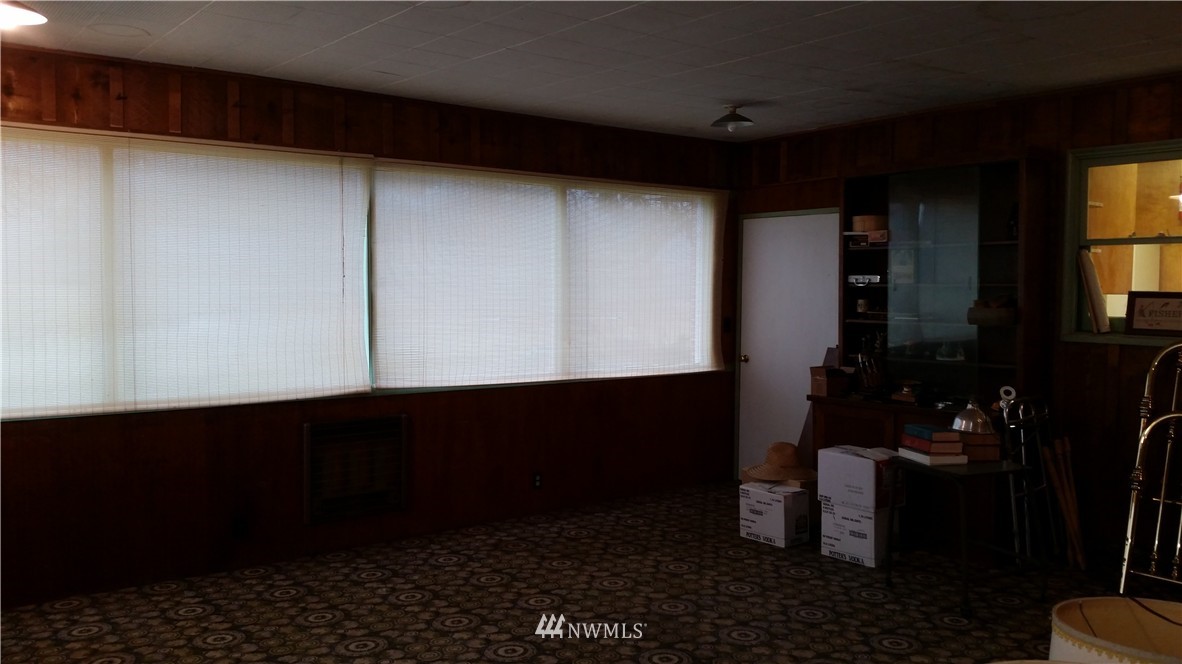 1069 South Military Road Winlock, WA 98596 - Photo 14 of 22