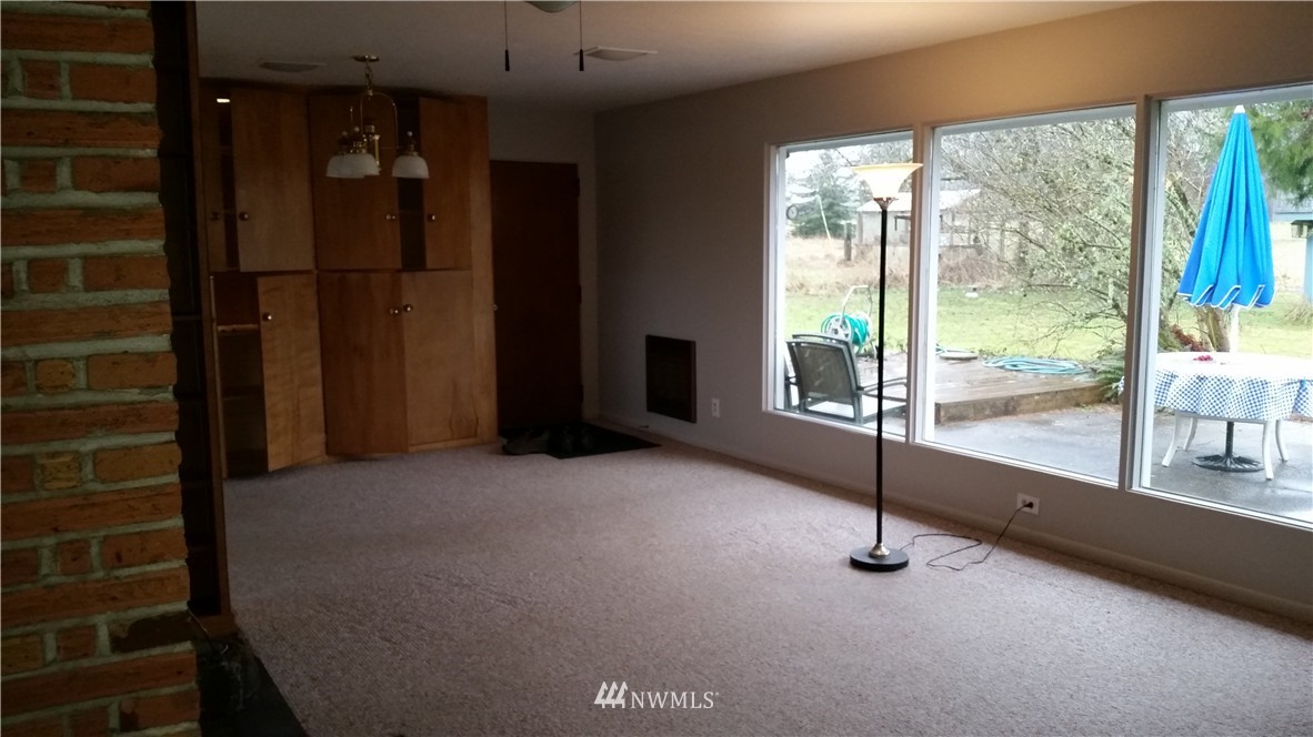 1069 South Military Road Winlock, WA 98596 - Photo 4 of 22