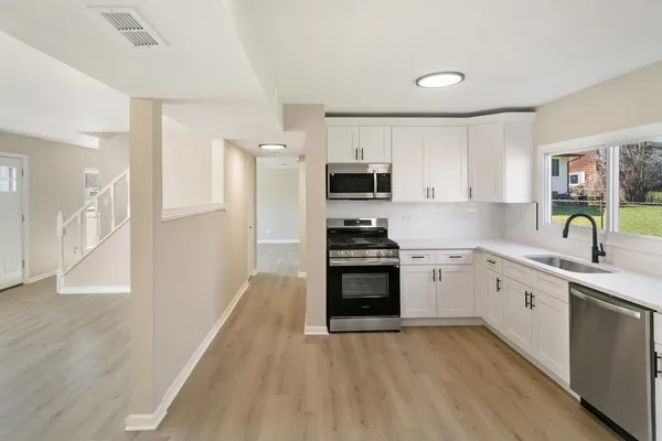 $289,000 | 3536 Marseilles Lane, Hazel Crest, IL 60429