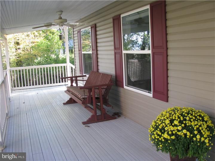3197 Apples Church Road Bethlehem, PA 18015 - Photo 18 of 25 Porch