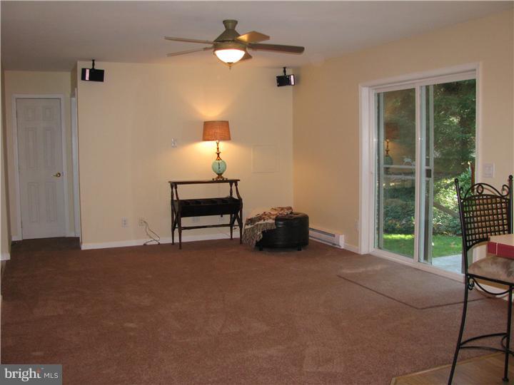 3197 Apples Church Road Bethlehem, PA 18015 - Photo 7 of 25 Family Room