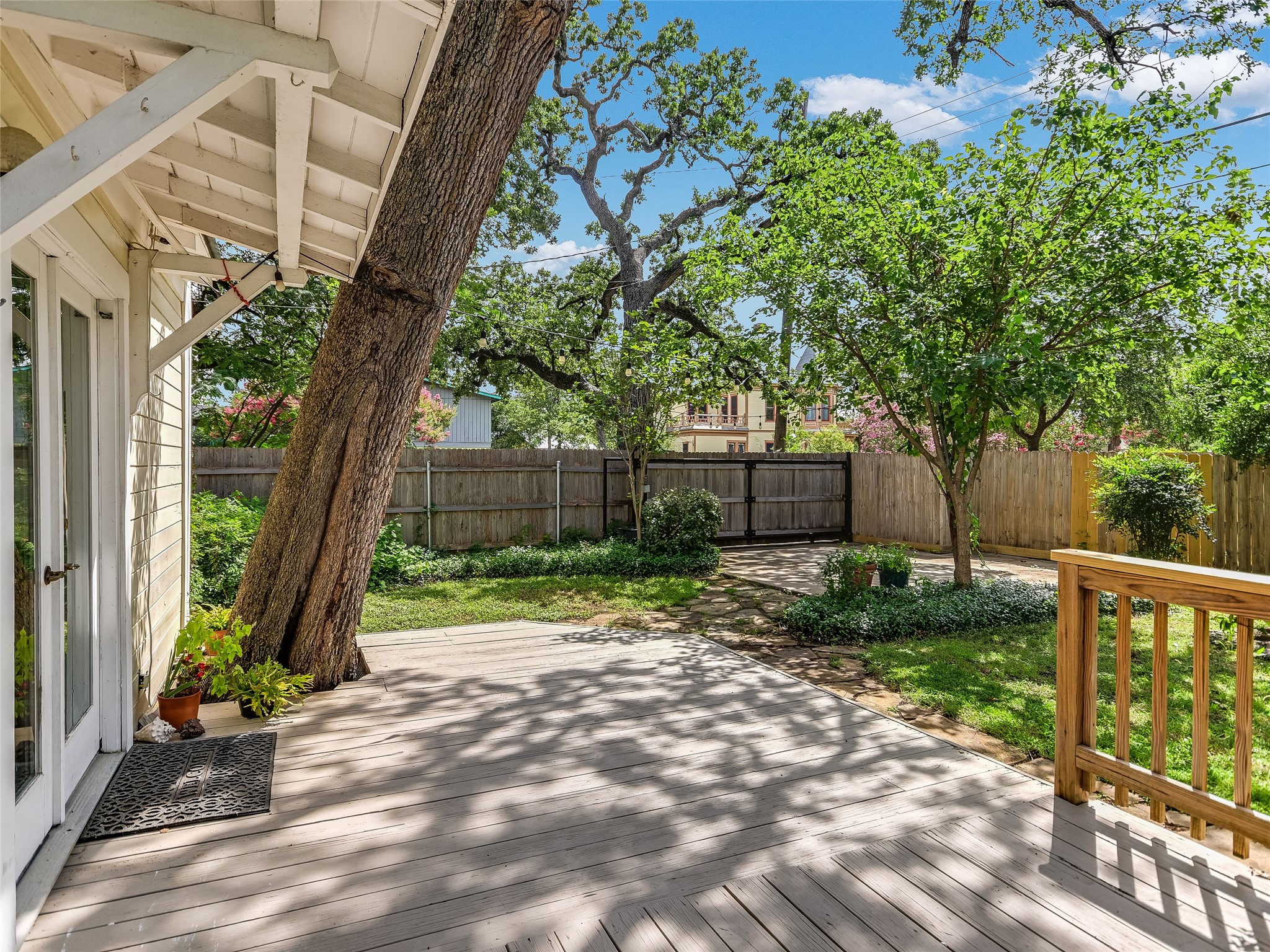 200 West 40th Street Austin, TX 78751 - Photo 34 of 40