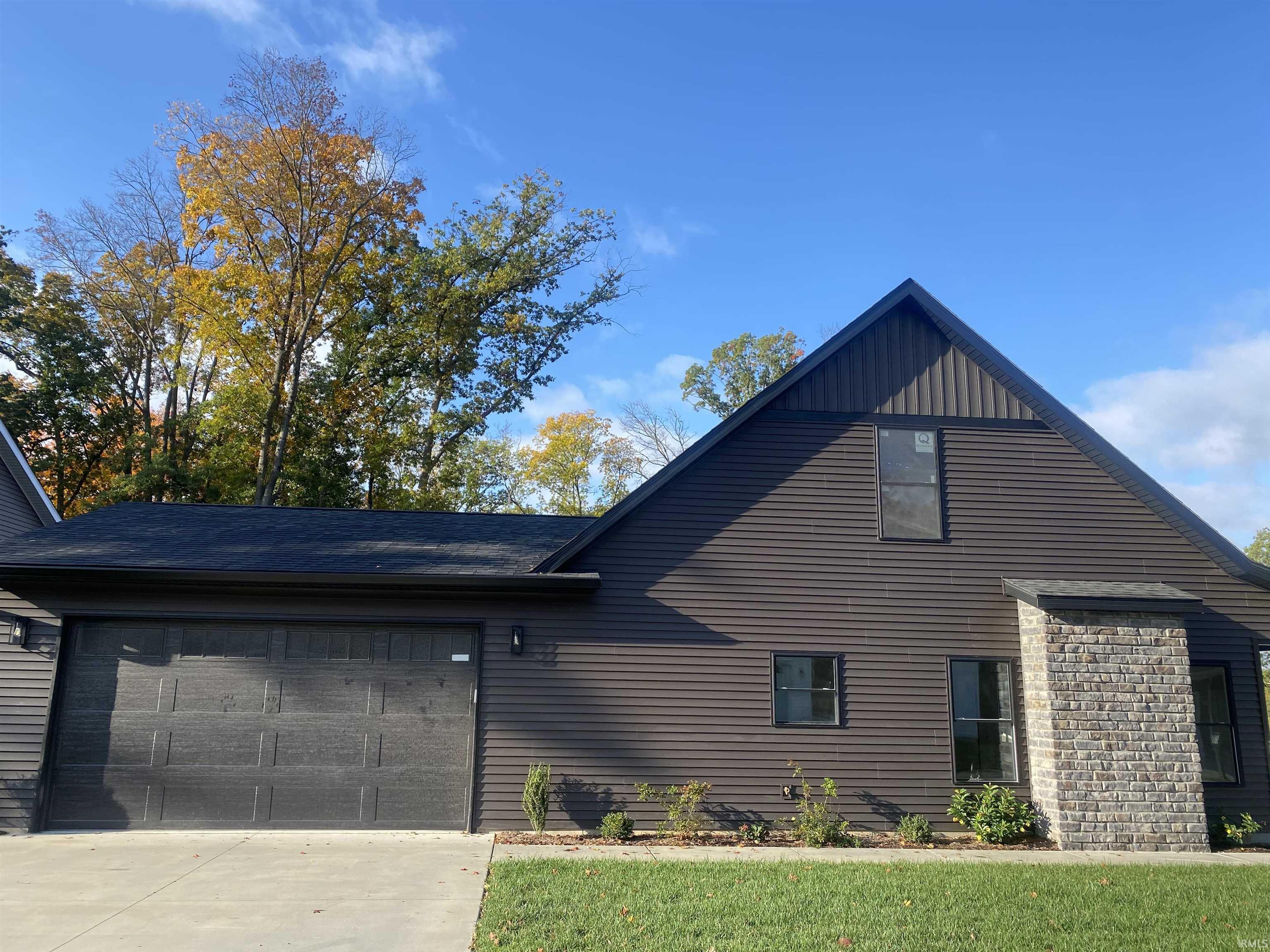 3924 Ashbrook Lane Bloomington, IN 47404 - Photo 2 of 16