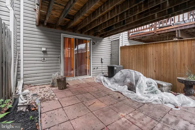 a view of a back yard of the house