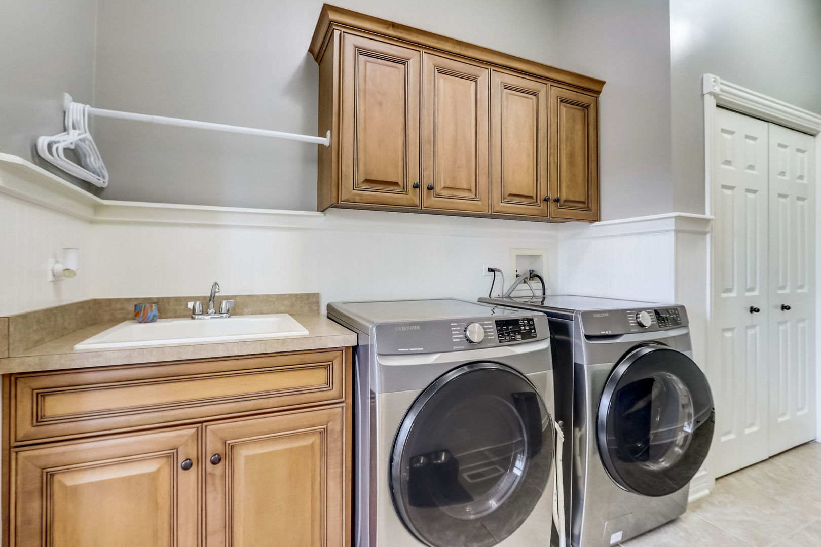 3462 Wild Prairie Lane Geneva, IL 60134 - Photo 20 of 59 a utility room with dryer and washer