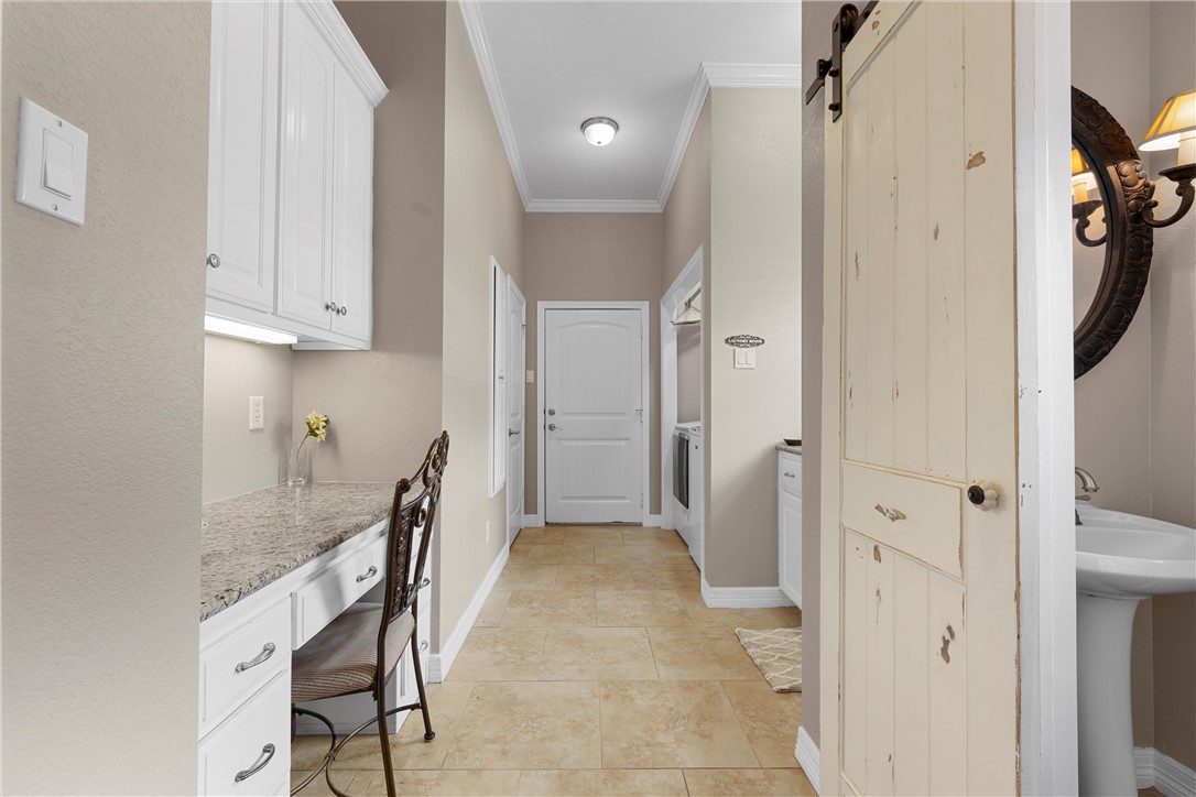 10513 T Bury Lane Waco, TX 76708 - Photo 17 of 36 a view of a hallway with furniture and entryway