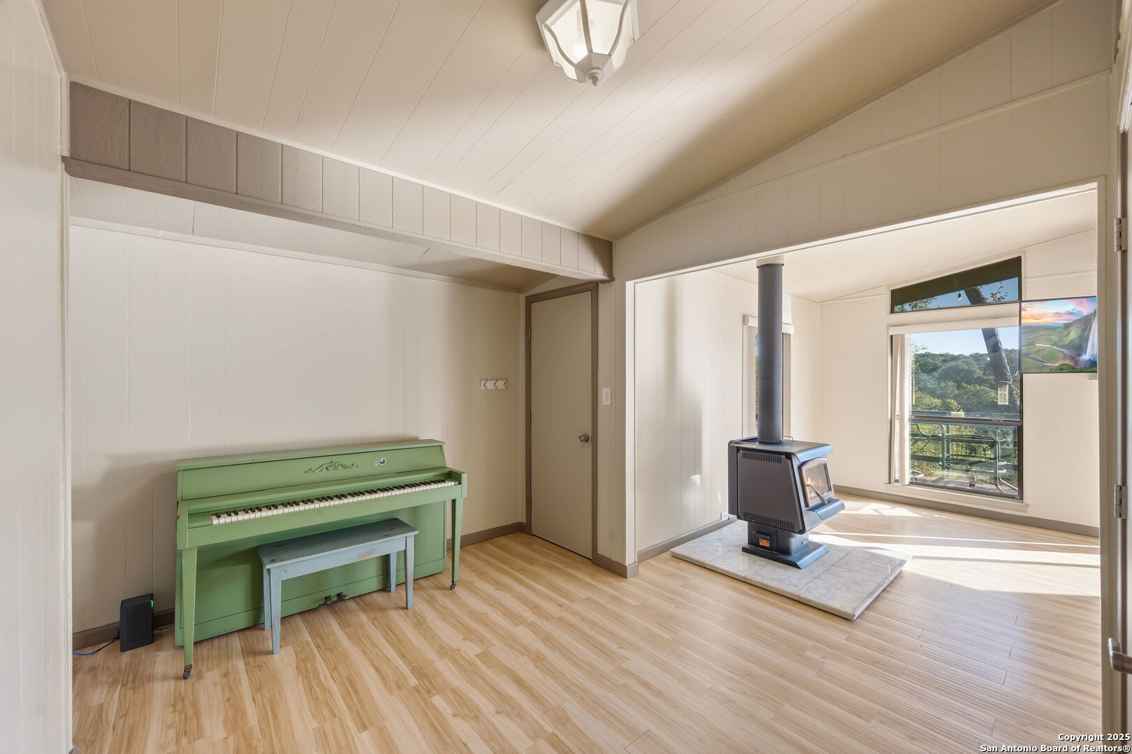 3119 Tanglewood Trail Spring Branch, TX 78070 - Photo 12 of 41 a living room with furniture and a window