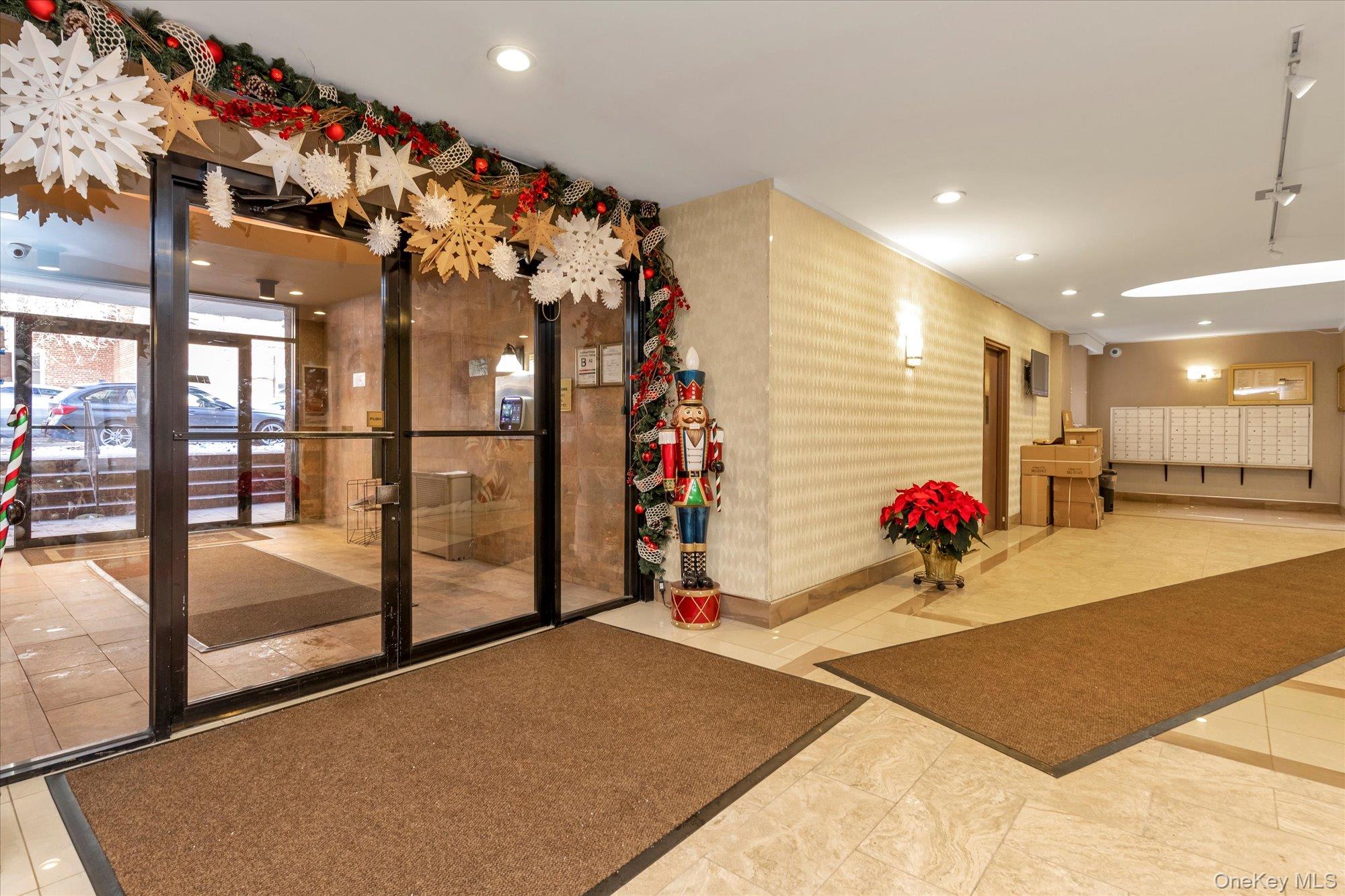 83-40 Austin Street, Unit 7K Queens, NY 11415 - Photo 14 of 19 a very nice looking room with a large window