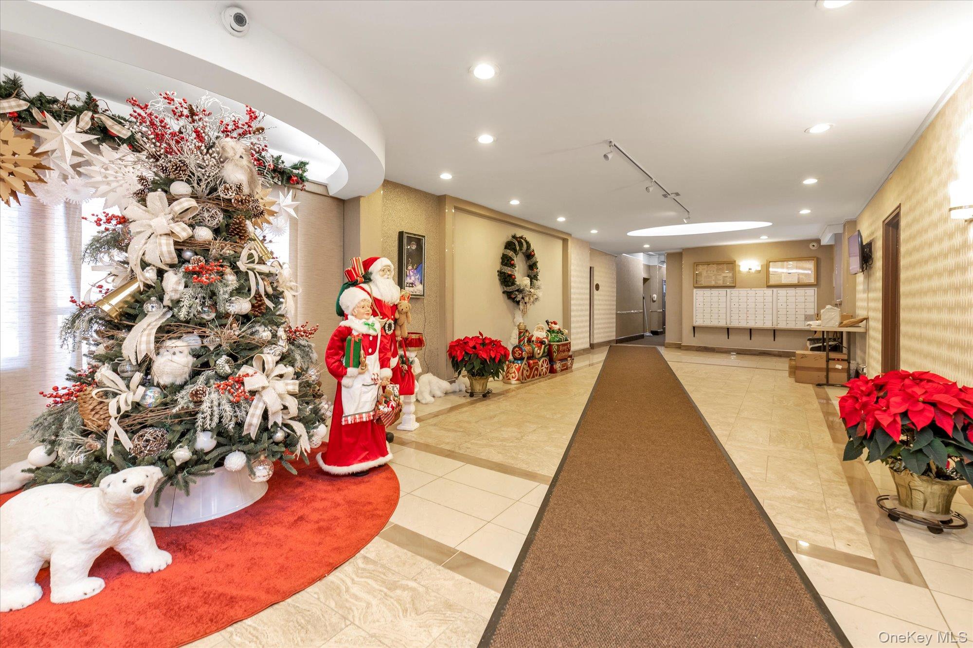 83-40 Austin Street, Unit 7K Queens, NY 11415 - Photo 15 of 19 a view of a very nice looking room