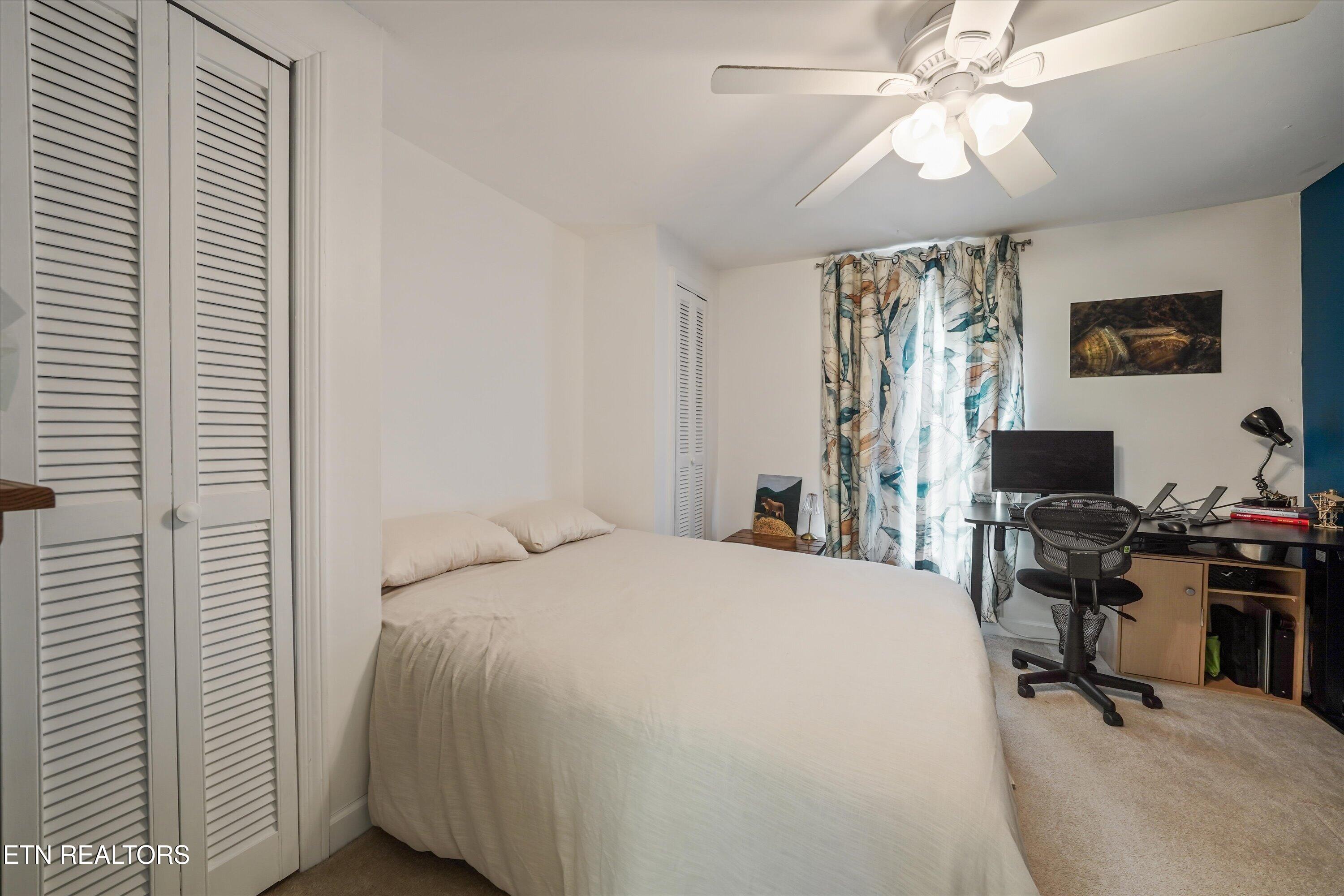 127 Mountain Road Oliver Springs, TN 37840 - Photo 15 of 36 Bedroom 1