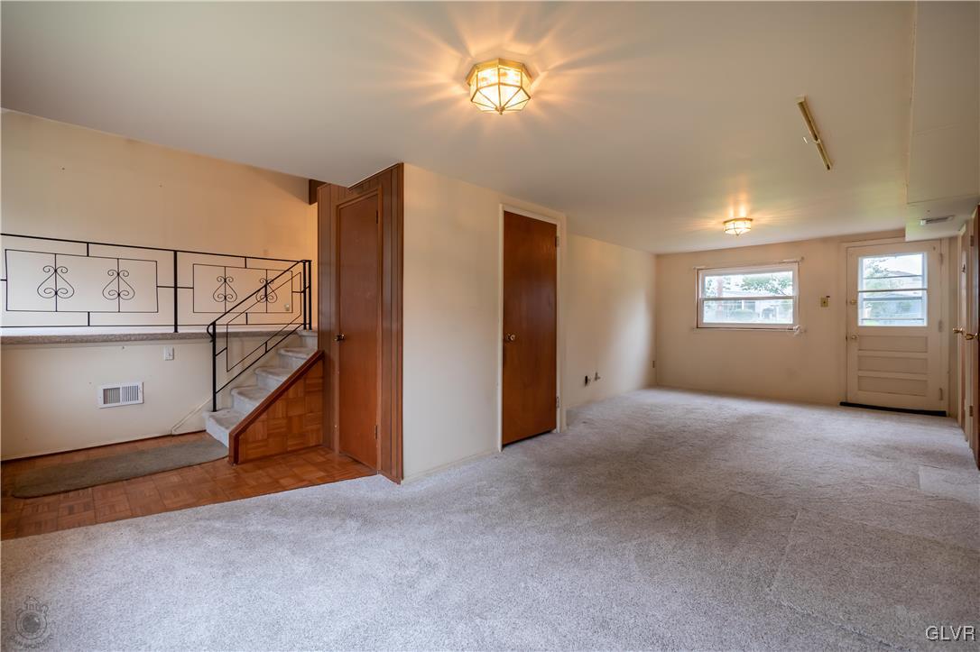 2138 Abington Road Bethlehem, PA 18018 - Photo 8 of 32 Gallery Image 8