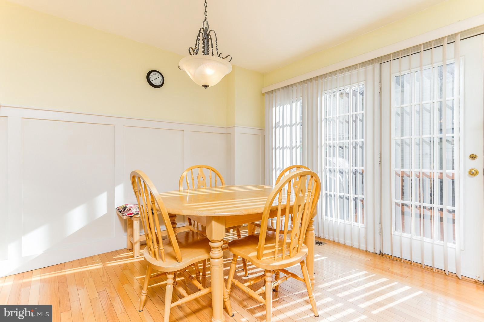 3804 Inverness Road Fairfax, VA 22033 - Photo 8 of 26 Eat in kitchen and french doors.