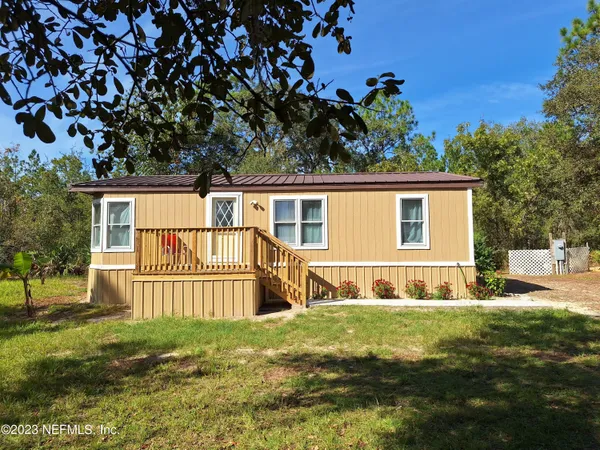 $329,500 | 601 Hoover Road, Interlachen, FL 32148