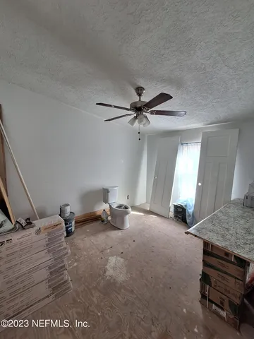 $329,500 | 601 Hoover Road, Interlachen, FL 32148