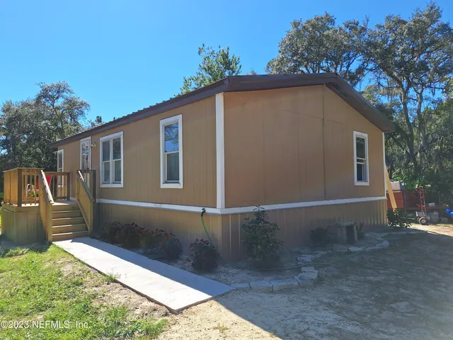 $329,500 | 601 Hoover Road, Interlachen, FL 32148