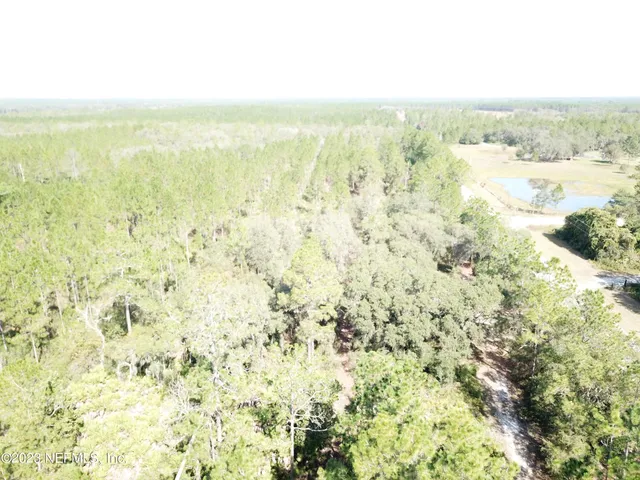 $329,500 | 601 Hoover Road, Interlachen, FL 32148
