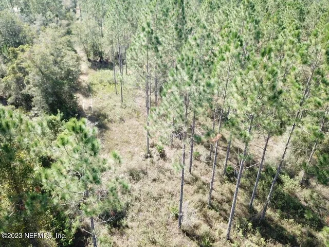 $329,500 | 601 Hoover Road, Interlachen, FL 32148