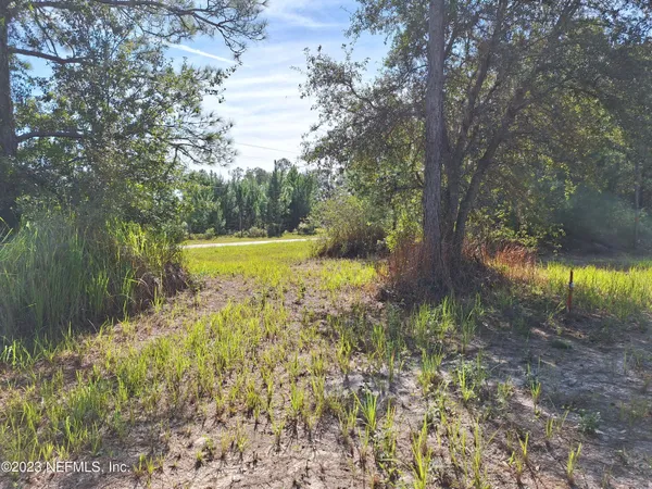 $329,500 | 601 Hoover Road, Interlachen, FL 32148