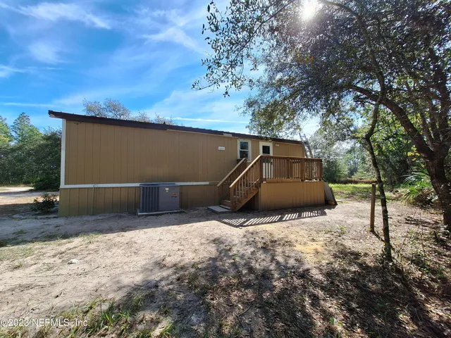 $329,500 | 601 Hoover Road, Interlachen, FL 32148