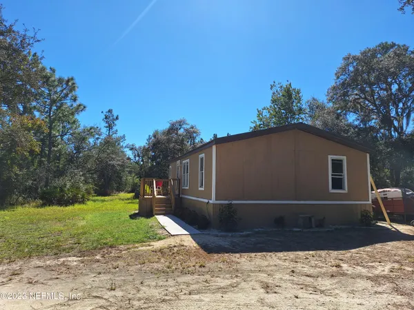 $329,500 | 601 Hoover Road, Interlachen, FL 32148