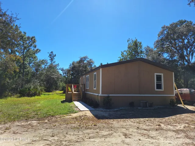 $329,500 | 601 Hoover Road, Interlachen, FL 32148