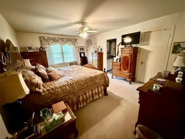 $549,900 | 2328 Farm To Market Road 2071, Gainesville, TX 76240