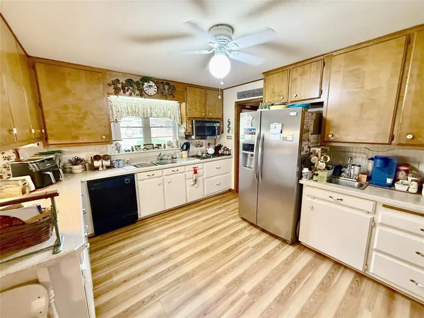 $549,900 | 2328 Farm To Market Road 2071, Gainesville, TX 76240